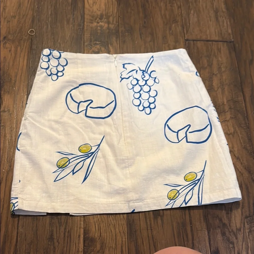 2 adorable mini skirts - Picture 6 of 6